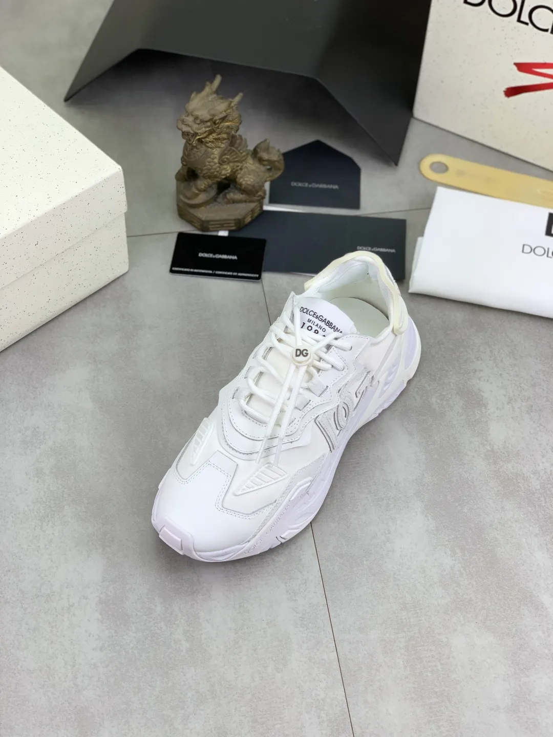 Men's shoes 💰P560💰 [New style] top original quality, synchronized with "DOLCE&GABBANA [Dolce & Gabbana] ~ high quality." effect. Low-cut casual DG men's shoes, loved by many celebrities, using high-end imported first-layer calfskin splicing design + cowhide feet, simple and elegant, perfectly interpreting the latest inspiration for shoes, classic and fashionable integration. Luxurious dreams, driving fashion, suitable for drivers, lightweight and comfortable, light and breathable for outdoor travel, high-end quality Trustworthy, 4️⃣colors🉑️ to choose from! Code number: 38-46